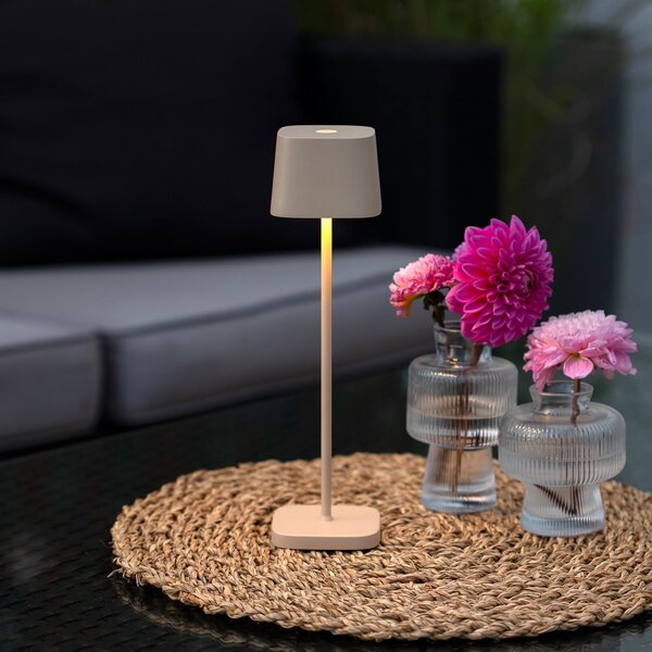 Konstsmide Capri LED stolna lampa na baterije, visina 25 cm, boje pijeska, IP54, prigušiva, Bež, Dnevni boravak/blagovaonica, Metal