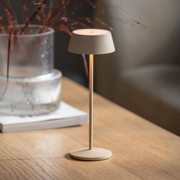 Konstsmide Menton LED punjiva stolna lampa, boje pijeska, visina 27 cm, IP54, USB, prigušiva, Bež, Dnevni boravak/blagovaonica, Metal