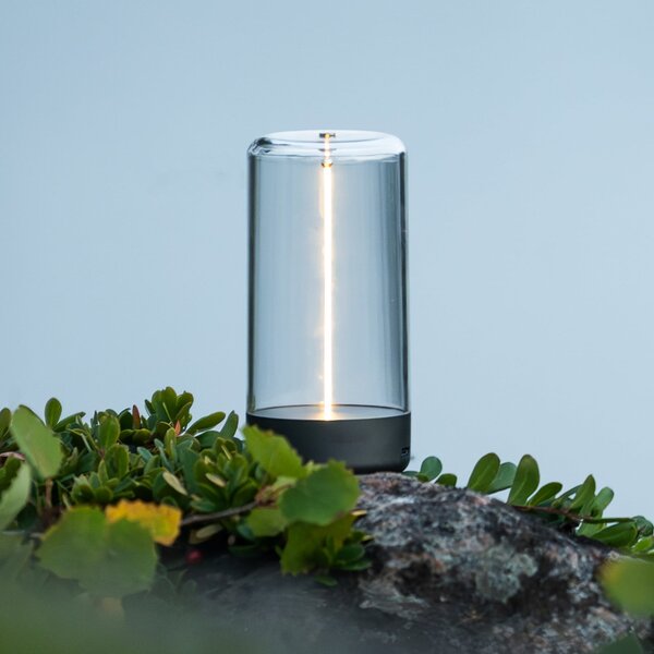 Konstsmide Edison LED punjiva stolna lampa, visina 15 cm, siva/prozirna, IP54, prigušiva, Providna, Dnevni boravak/blagovaonica, Plastika
