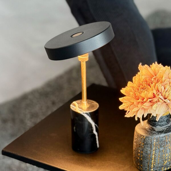 Dyberg Larsen LED punjiva stolna lampa Starlight, crna/mesing, prigušiva, Crno, Dnevni boravak/blagovaonica, Metal