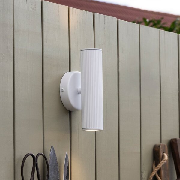 Globen Lighting Hubble zidna svjetiljka, bijela, visina 21 cm, IP44, prigušiva, Bijela, Dnevni boravak/blagovaonica, Aluminij
