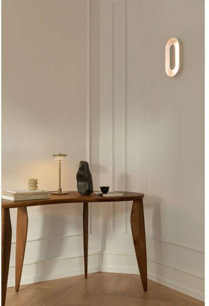 Nuura Aps LED zidna lampa Sasi, visina 29 cm, boja mesinga, metal, prigušiva, Zlato / mjed, Dnevni boravak/blagovaonica, Metal