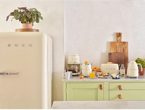 Krem-bijelo kuhalo za vodu SMEG 50's Retro Style