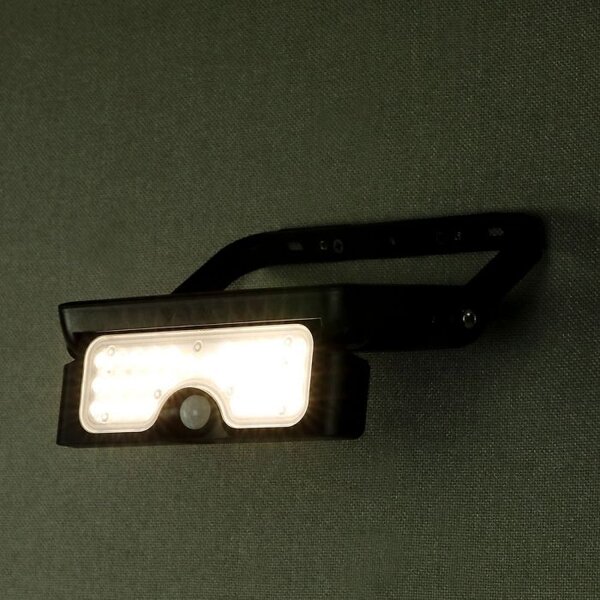 5W LED solarni reflektor sa senzorom 4000K