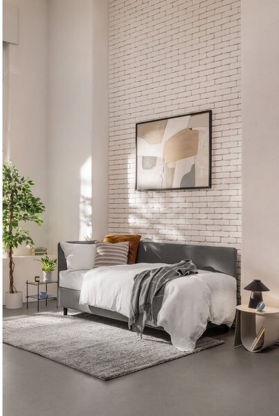 Sivi tapecirani krevet s prostorom za odlaganje s madracem 120x200 cm Avela – Bonami Selection