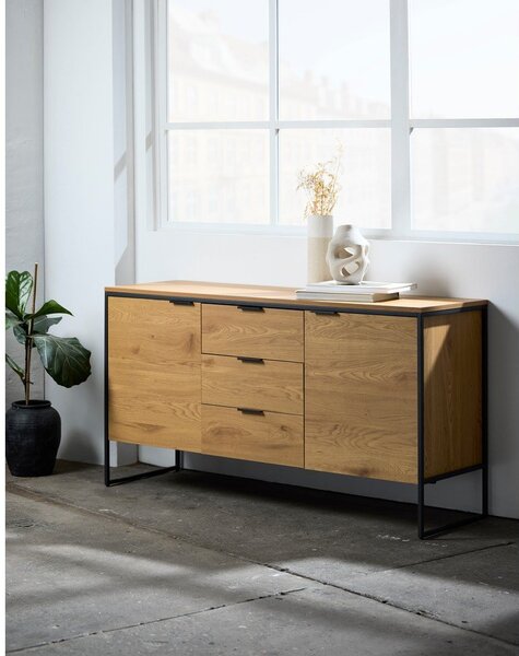Komoda u dekoru hrasta u prirodnoj boji 155x81x45 cm Cesura – Unique Furniture