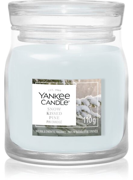 Yankee Candle Snow Kissed Pine mirisna svijeća Signature 110 g
