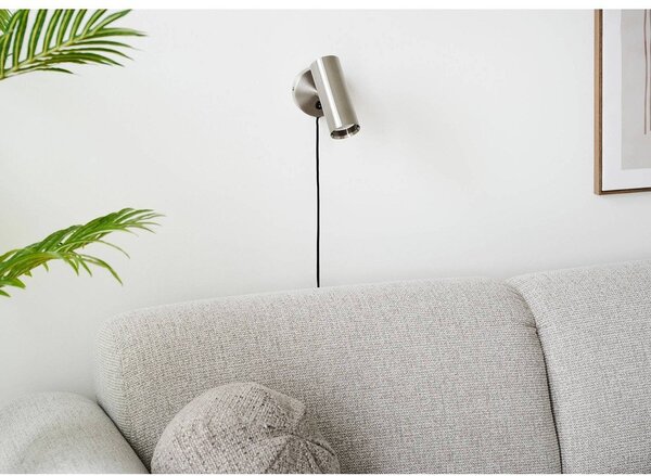 Željezna zidna lampa s utikačem u srebrnoj boji Paris – House Nordic