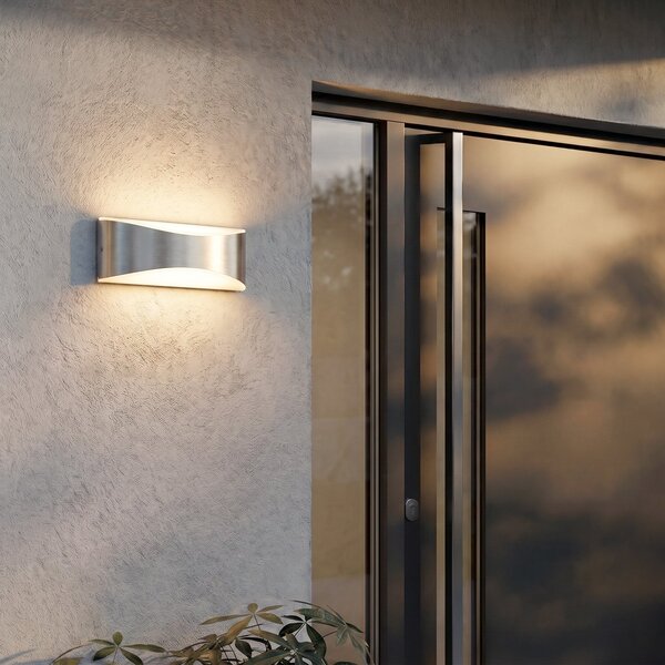 Lucande Akira vanjska zidna LED svjetiljka, srebrna, širina 23 cm, Metalik, Aluminij