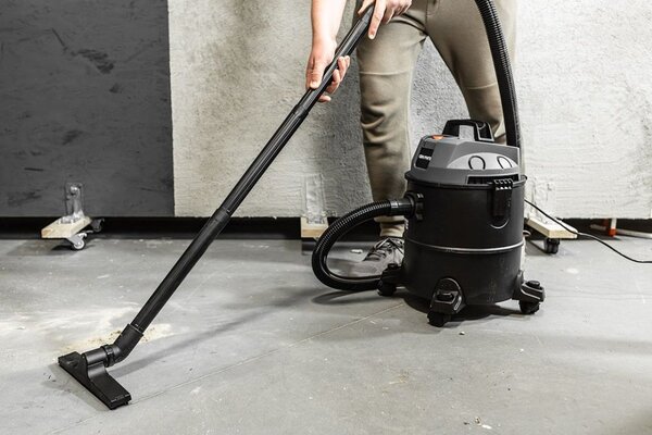 Industrijski usisavač 59G614 GRAPHITE snage 1200 W