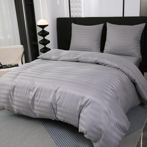 Hotelska posteljina od mikrovlakana JASMINE svijetlo siva - pruga 2 cm, hotelski džep Dimenzije posteljine: 70 x 90 cm | 140 x 220 cm
