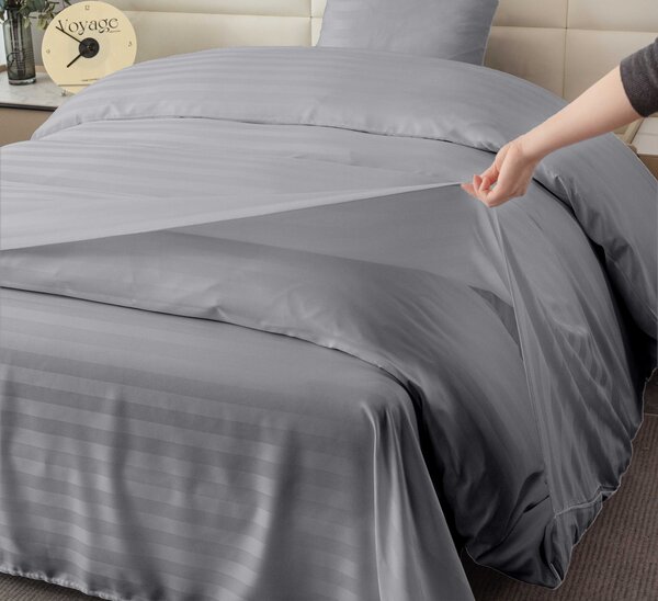 Hotelska posteljina od mikrovlakana JASMINE svijetlo siva - pruga 2 cm, hotelski džep Dimenzije posteljine: 70 x 90 cm | 140 x 220 cm