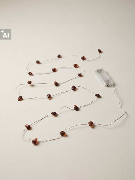 Sinsay - LED lampice u obliku žira