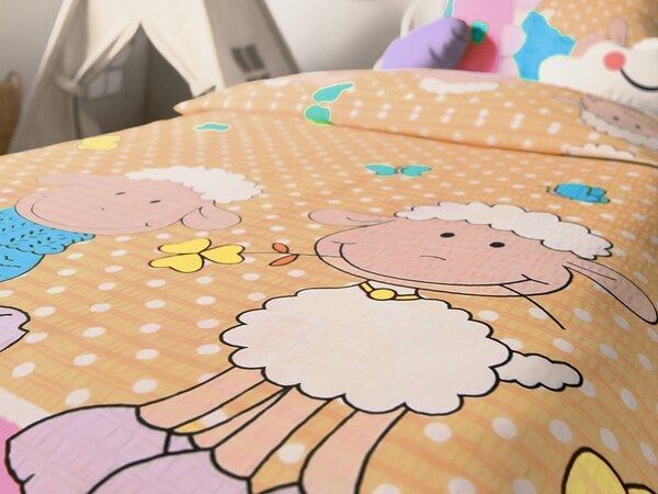 Kreponi posteljni set za krevetić OVEČKY krem Dimenzije posteljine: 45 x 65 cm | 90 x 135 cm