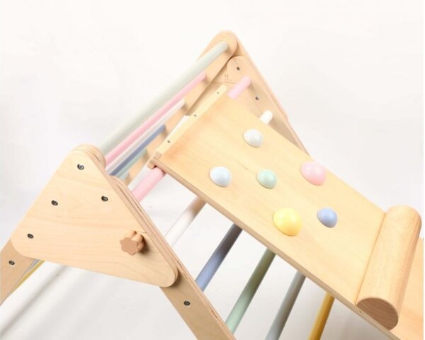 Drveni Piklerov trokut MONTY, 59 cm, s Montessori pločom, višebojni ELIS design