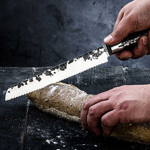 FORGED Intense nož za kruh