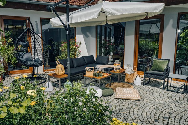 Siva viseća fotelja KOKON sa stalkom, sivi jastuk