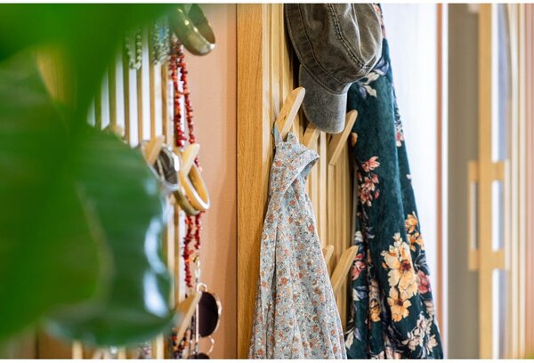 Ploča za vješanje garderobe od punog hrasta u prirodnoj boji 46x100x8 cm Parco – Spinder Design