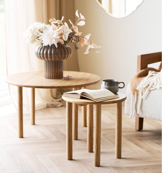 Okrugao pomoćni stol od punog hrasta ø 40 cm Jena – House Nordic