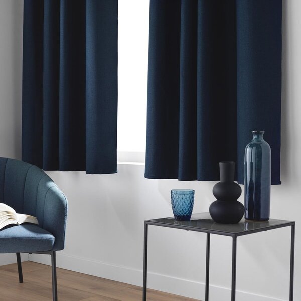 Tamno plava zatamnjujuća zavjesa 140x180 cm Crepuscule – douceur d'intérieur