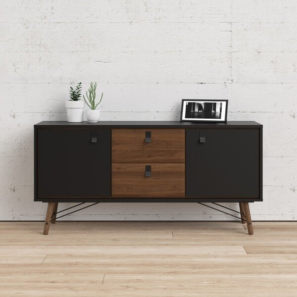 Crna komoda u dekoru oraha 150x72x40 cm Ry – Tvilum