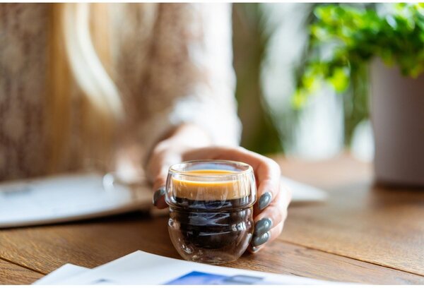 Staklene šalice u setu 2 kom za espresso/s dvostrukom stijenkom 70 ml Sferico – Vialli Design