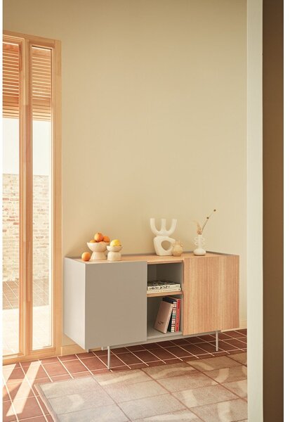 Bež/u prirodnoj boji niska komoda u dekoru hrasta 130x78 cm Otto – Teulat