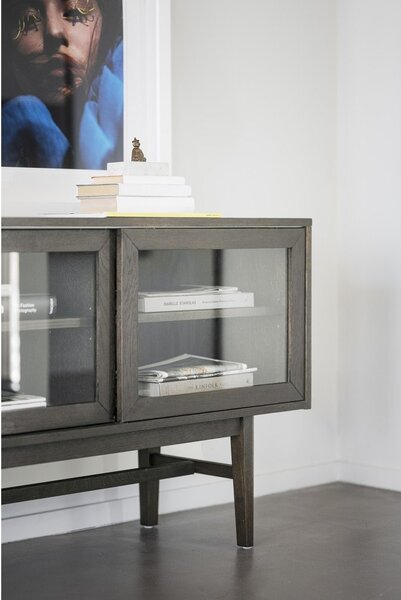 Smeđa vitrina u dekoru hrasta s kliznim vratima 170x75 cm Hazelton – Rowico