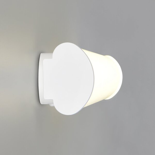 Trio Lighting Zidna LED svjetiljka Ernesto, mat bijela, širina 60 cm, 4.000 K, IP44, Bijela, kupaonica, Metal