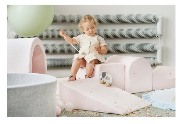 Ružičasti baršunasti set mekanih igrački od pjene 4 kom visina 30 cm 225x90 cm Montessori – Meowbaby