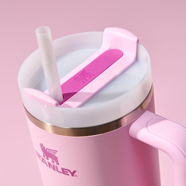 Ružičasta termosica od nehrđajućeg čelika sa slamkom 1,18 l Quencher H2.0 FlowState Tumbler Cherry Blossom – Stanley