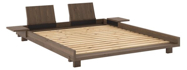 Smeđi bračni krevet od masivnog bora s podnicom 160x200 cm Social – Karup Design