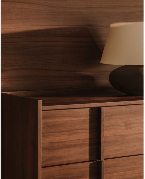 Smeđa komoda u dekoru oraha 100x78x50 cm Onix – Kave Home