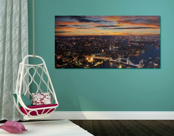 Slika pogled iz zraka na Tower Bridge