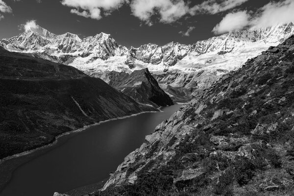 Slika nacionalni park Patagonija u Argentini u crno-bijelom dizajnu