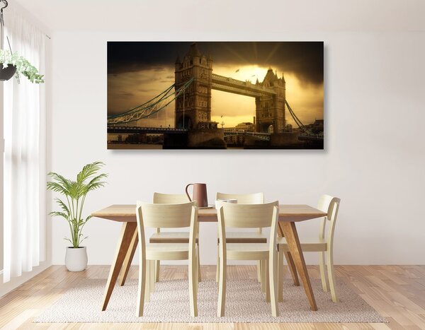 Slika zalazak sunca nad Tower Bridge