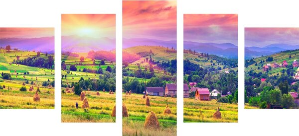 5-dijelna slika stogovi sijena u karpatskim planinama