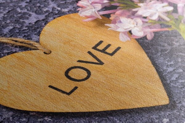 Slika drveno srce s natpisom Love