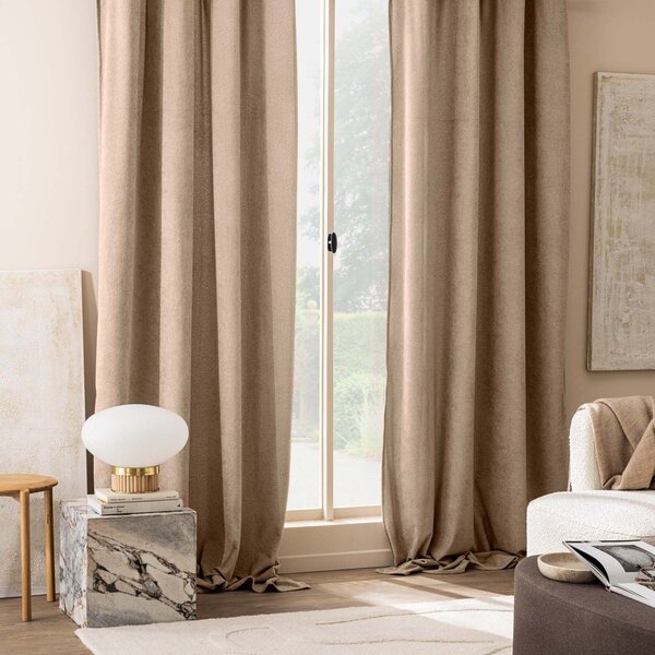 Svjetlo smeđa zavjesa od boucle tkanine 140x260 cm Winona – douceur d'intérieur