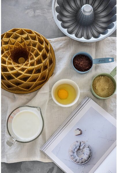 Lijevani aluminijski kalup za pečenje Bonami Selection Lotus