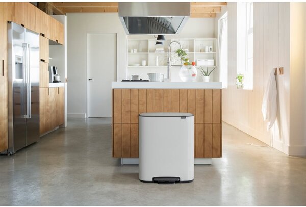 Bijela željezna kanta za smeće za odvojeni otpad/s pedalom 60 l Bo – Brabantia