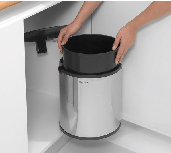 Ugradbena željezna kanta za smeće u sjajno srebrnoj boji 15 l – Brabantia