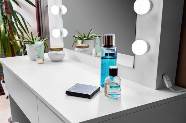 Toaletni stol - Hollywood Vanity