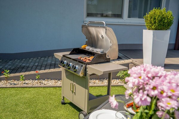 Plinski roštilj OKLAHOMA BBQ, 3 plamenika, s redukcijskim ventilom, srebrna Penta CZ