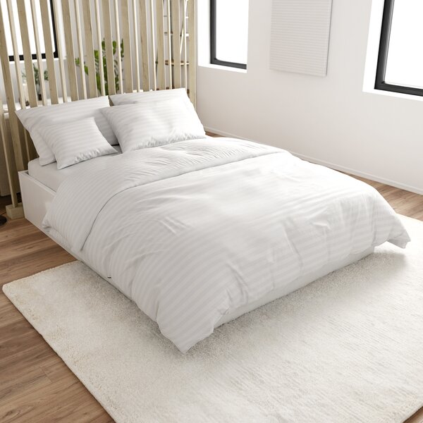 Hotelska posteljina od mikrovlakana JASMINE bijela - pruge 2 cm, hotelski džep Dimenzije posteljine: 70 x 90 cm | 140 x 220 cm