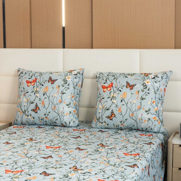 Posteljina od mikrovlakana MONARCH WINGS svijetloplava Dimenzije posteljine: 70 x 90 cm | 140 x 220 cm