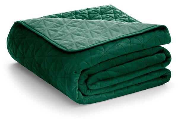 Zeleni prošiven prekrivač od samta 170x210 cm Laila – AmeliaHome