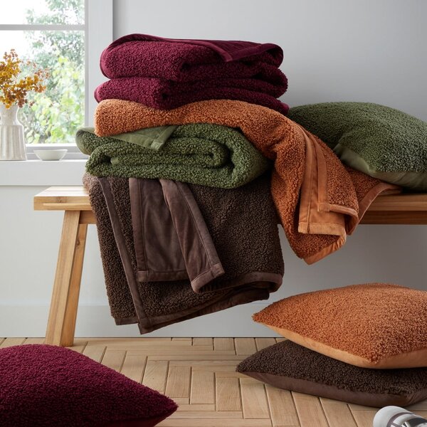 Zelena deka od mikropliša 130x170 cm Velvet Boucle – Catherine Lansfield