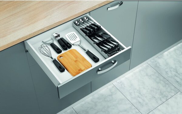 Sivi plastičan organizator pribora 15 x 49 cm – Metaltex