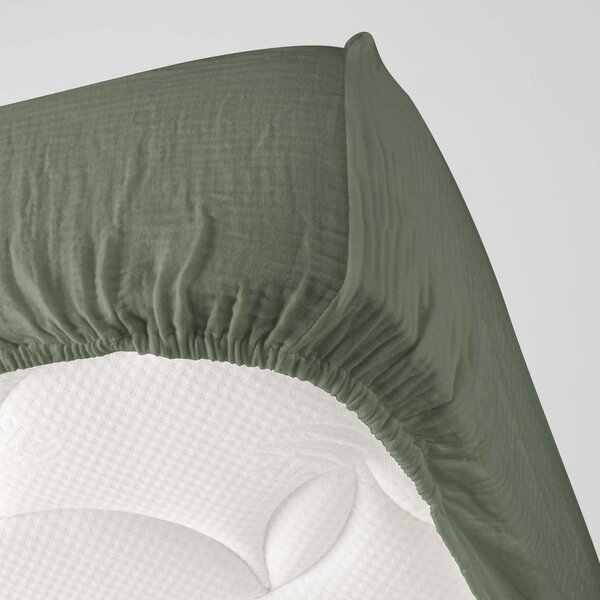 Kaki zelena plahta s gumom od muslina 160x200 cm Angelia – douceur d'intérieur